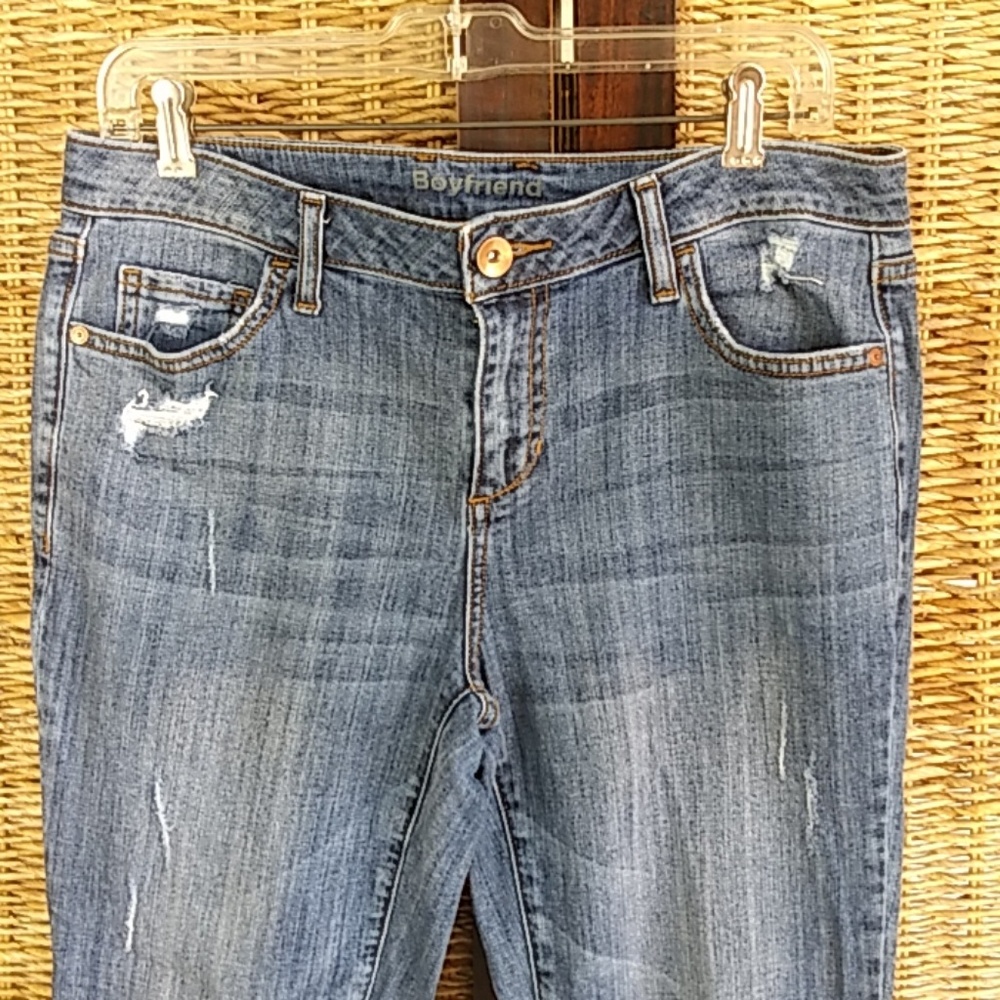 Blue Jeans Boyfriend Size 6 - Picture 5 of 8